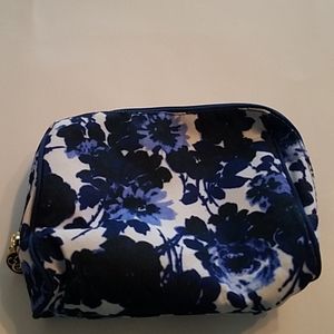 Estee Lauder makeup bag